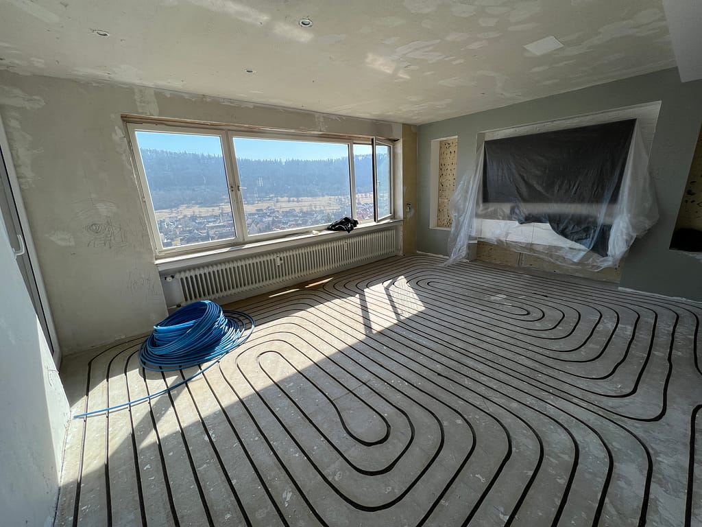 Fußbodenheizung fräsen im Estrich